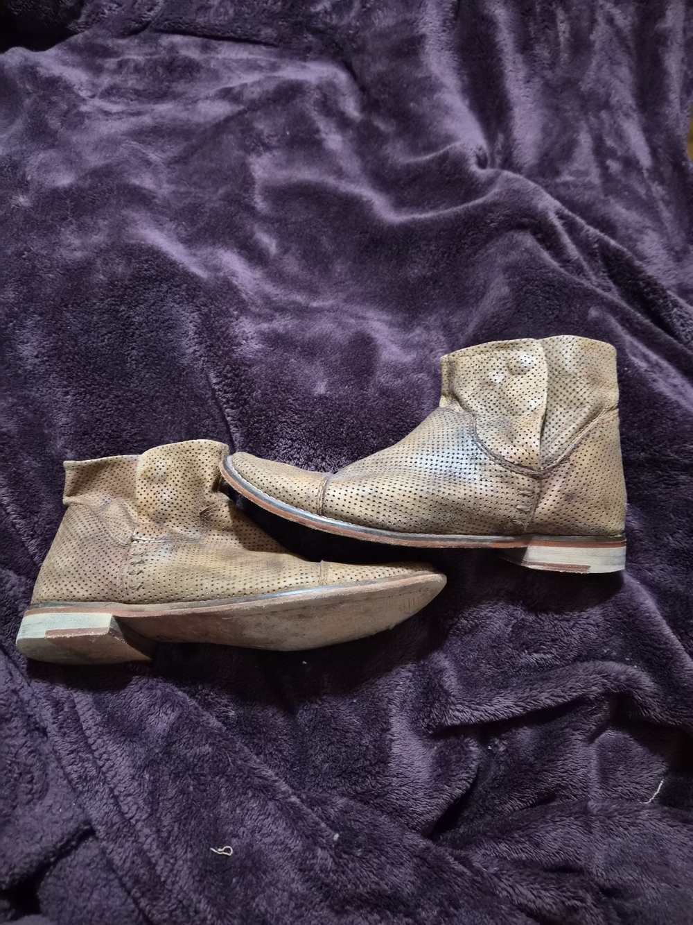 Free People Shadow Lark perforated leather ankle boots in tan Sz 37 (6.5-7)